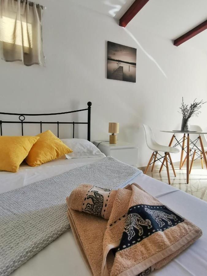 Studio With Character Pula Exterior foto